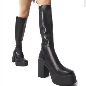 Lamoda knee high black boots with chunky heel size 8